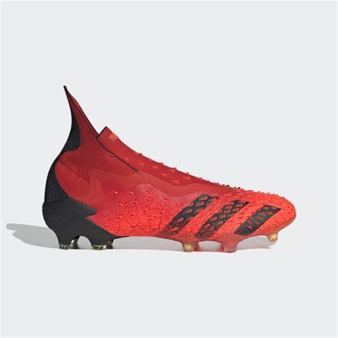 adidas guayos predator.